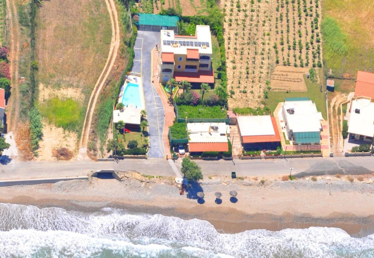 Thalassa Apartment *